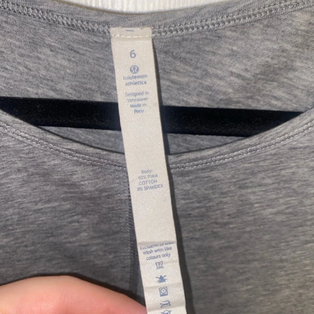 Lululemon grey women’s long sleeves top